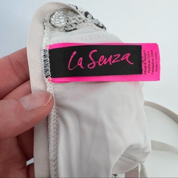 La Senza Gray & Black Lace Large no wire lightly lined - Picture 6 of 9